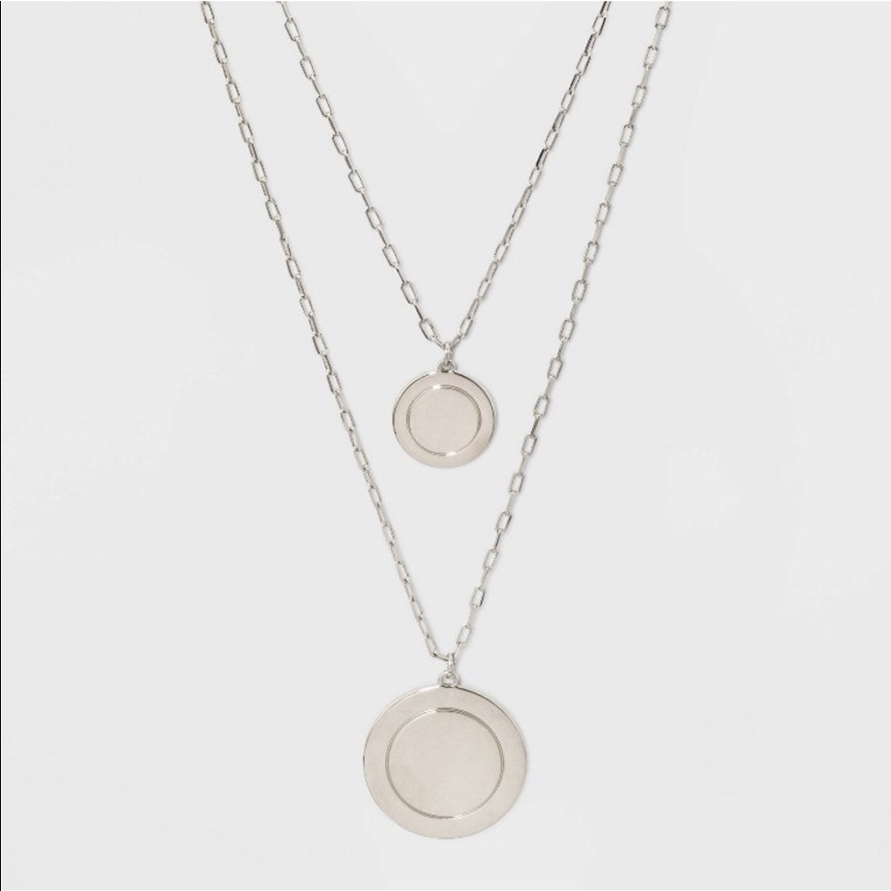 Jewelry 2pc Necklace Silver Medallion Round
